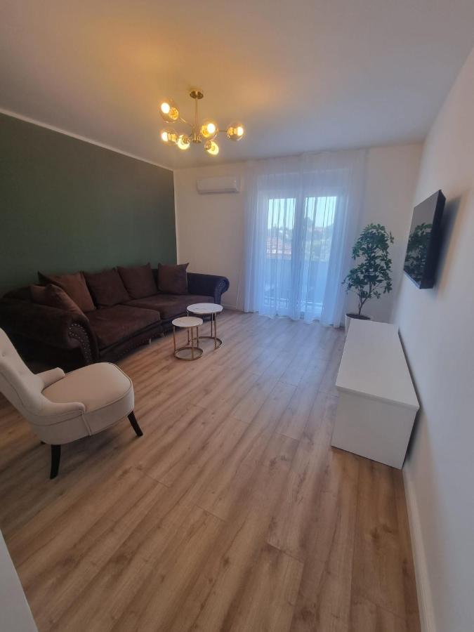 Apartman With View On Marine *